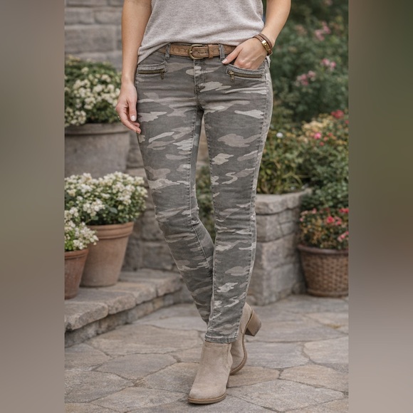 Democracy Denim - Democracy “Ab” Technology Gray Camo Skinny Jeans Size 6